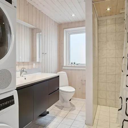 Feriehus Modern Summer House In Pot With Sauna